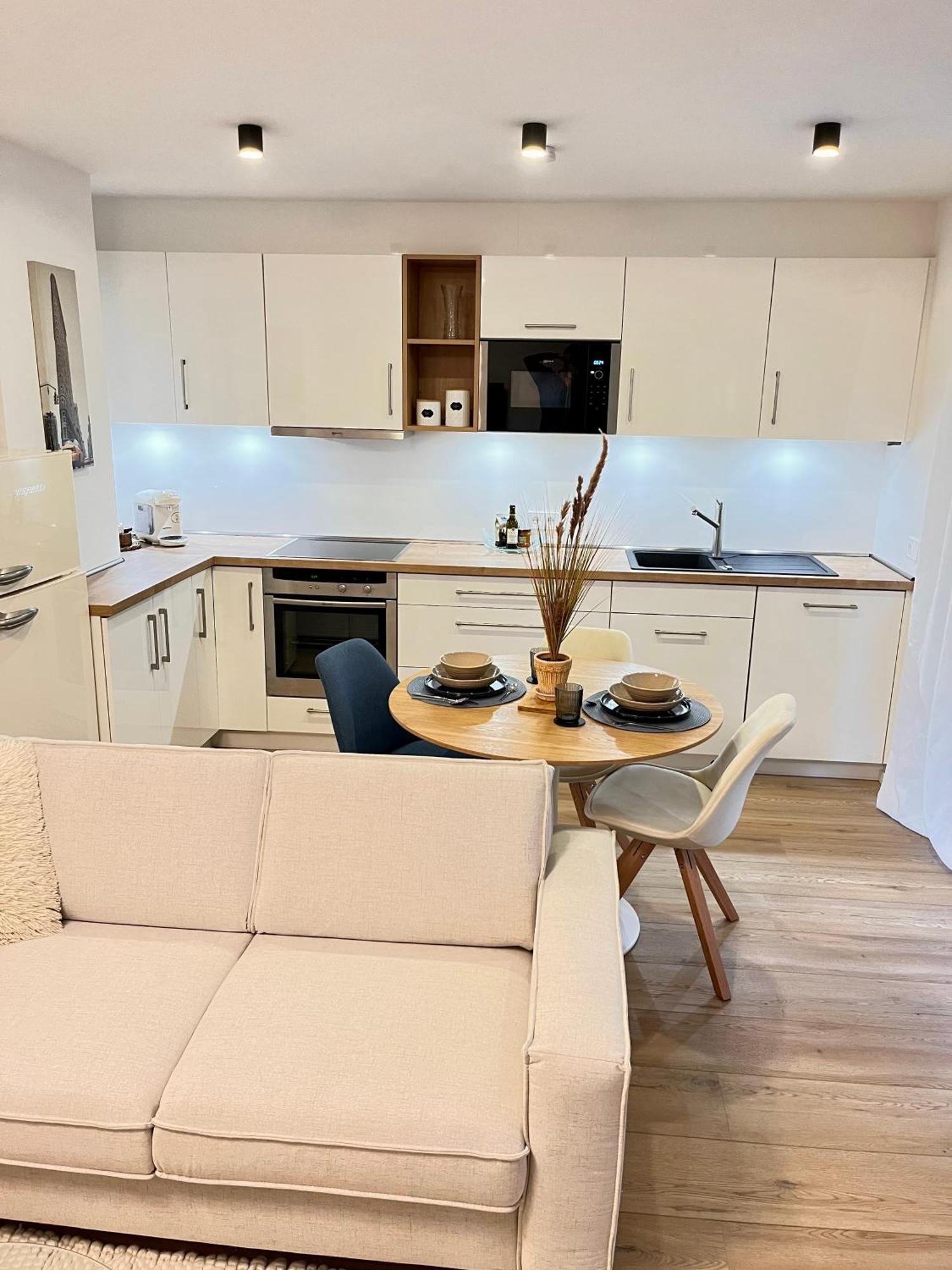 Scandi Mit Terrasse Und Parkplatz Apartment Karlsruhe